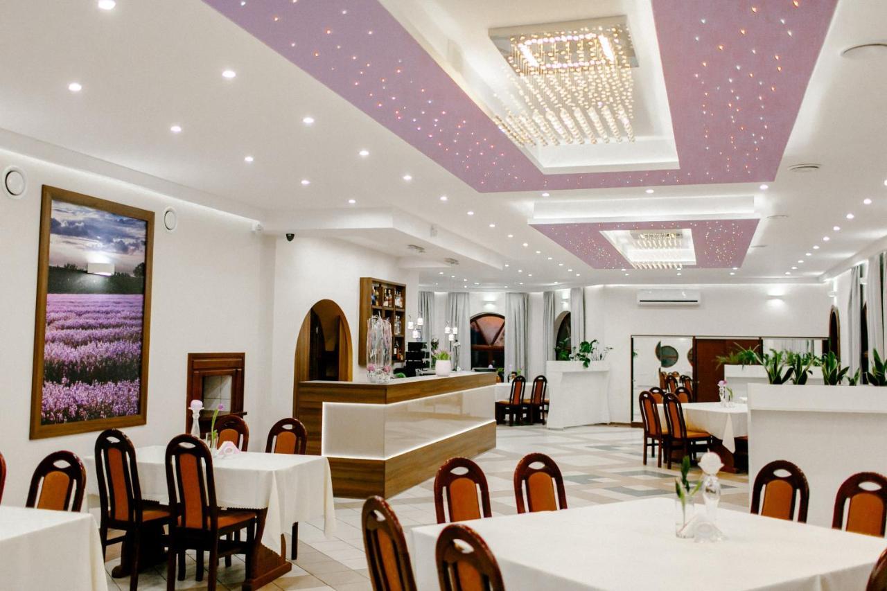 Lawendowy Ogrod Hotel Brzeg Luaran gambar